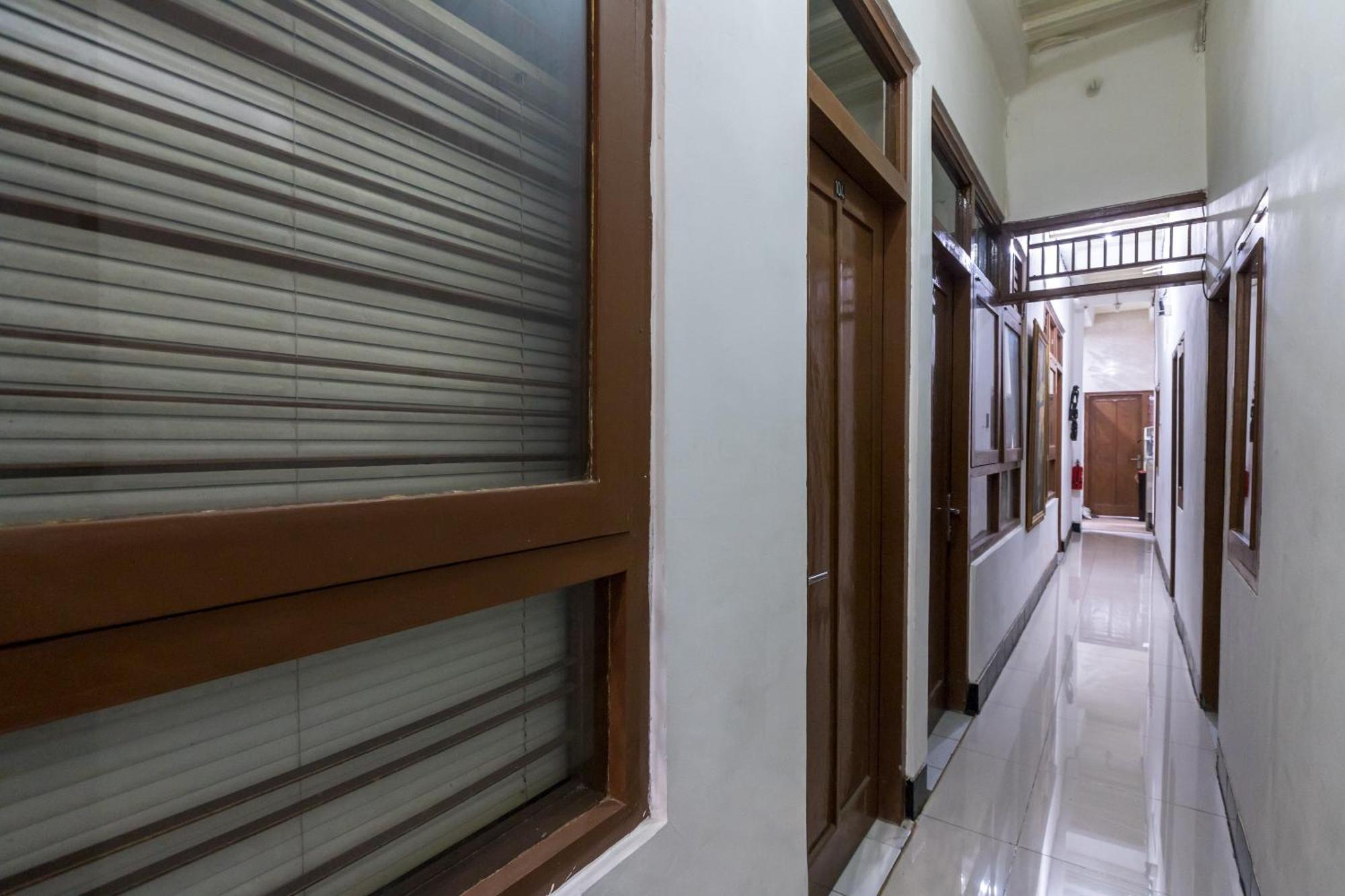 โอโย 1082 คอสต์ อาเรีย 1 Hotel จาการ์ตา ภายนอก รูปภาพ