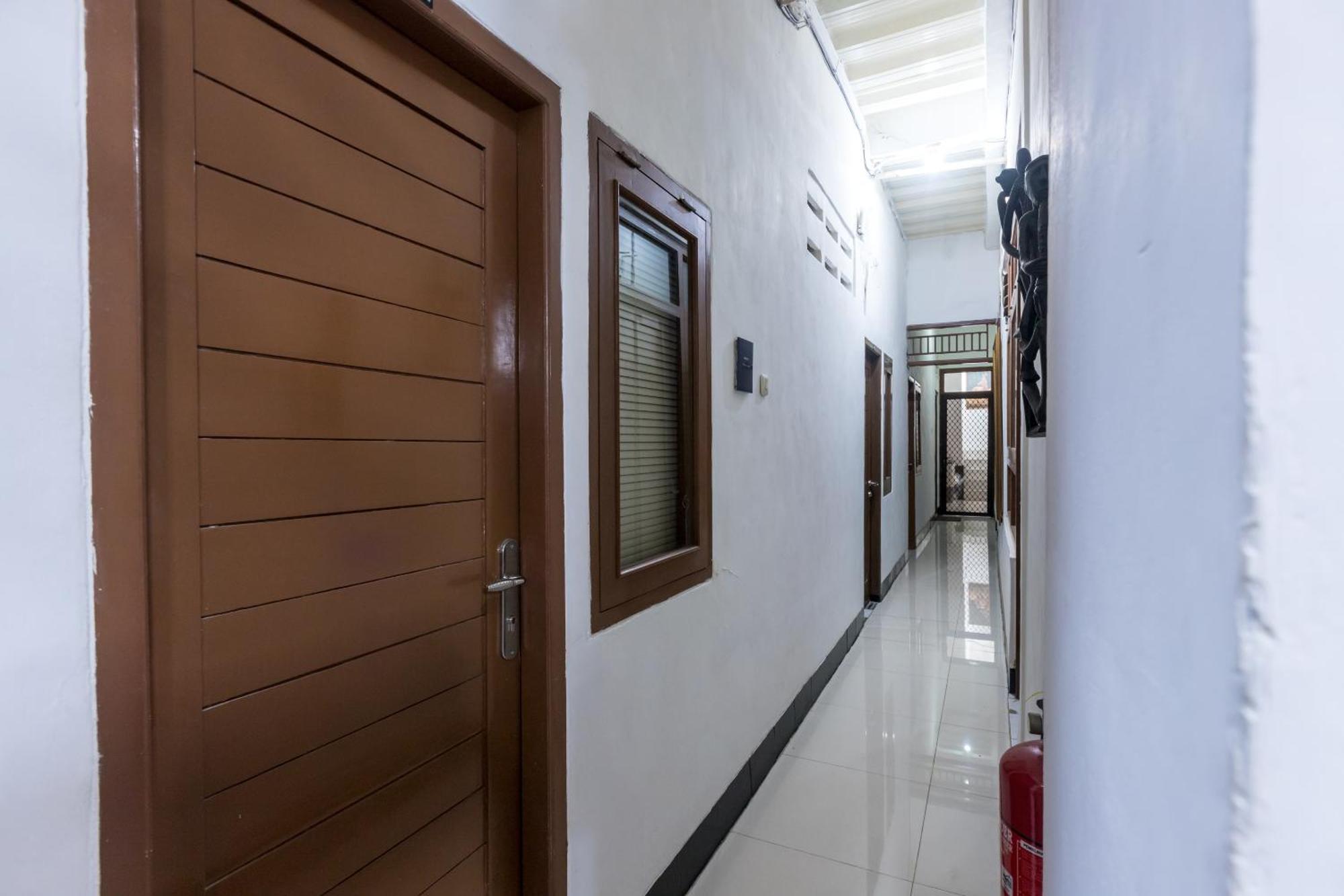 โอโย 1082 คอสต์ อาเรีย 1 Hotel จาการ์ตา ภายนอก รูปภาพ